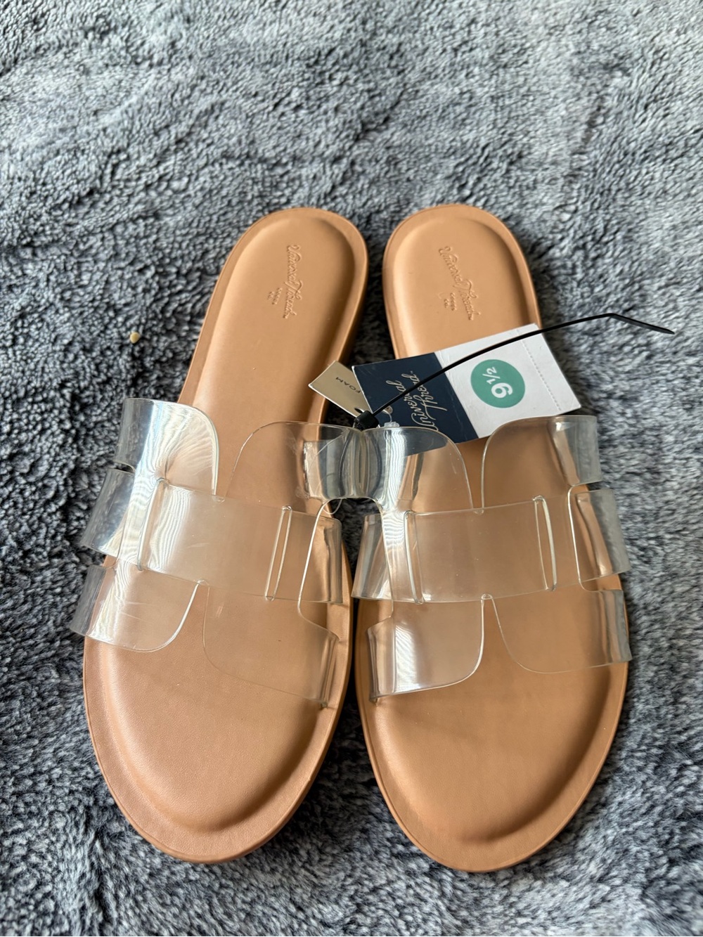 Universal Thread Clear Straps on Tan Slide Sandals